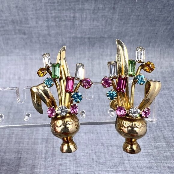 Fruit Salad Crystals earrings, 22K Gold Plated, Bouquets Clip Earrings, Vintage - Picture 7 of 11